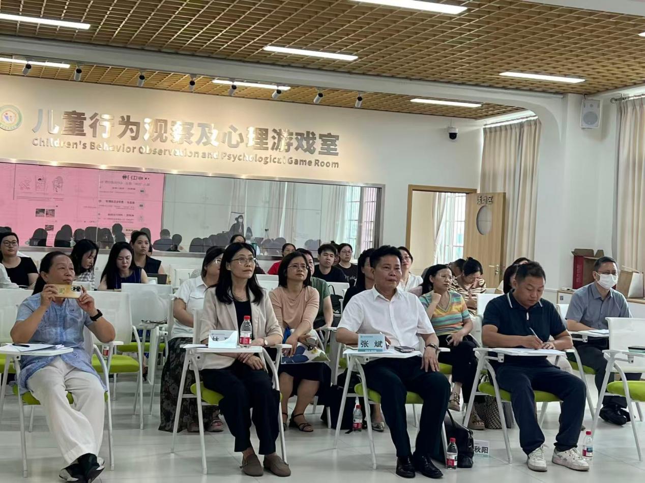 图：副校长张斌参加学前教育学院”说专业·说课“活动